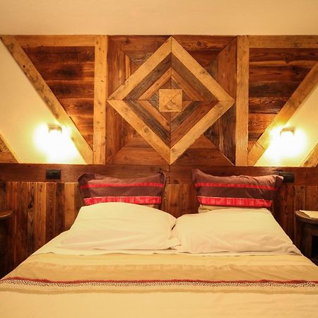 Souvenir De Tsaneli Apartment Roisan Cameră foto
